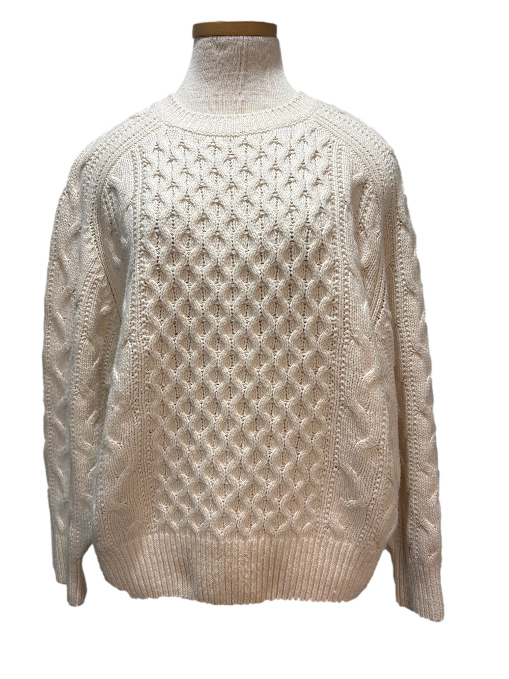 Universal Thread sz XL cream colored fisherman chunky knit sweater